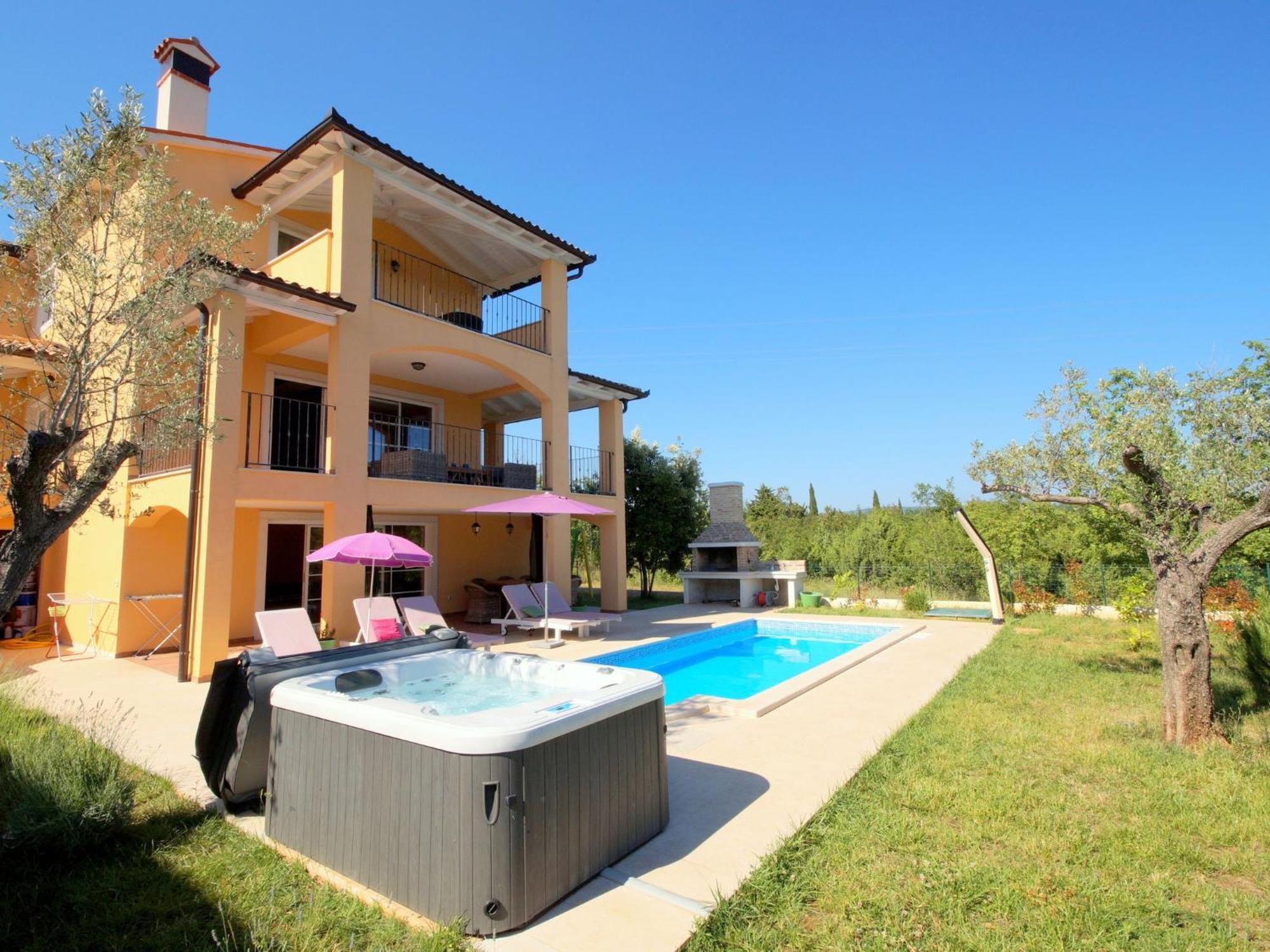 Lovely Villa With Pool, Wellness And Fenced Garden Rakalj Buitenkant foto