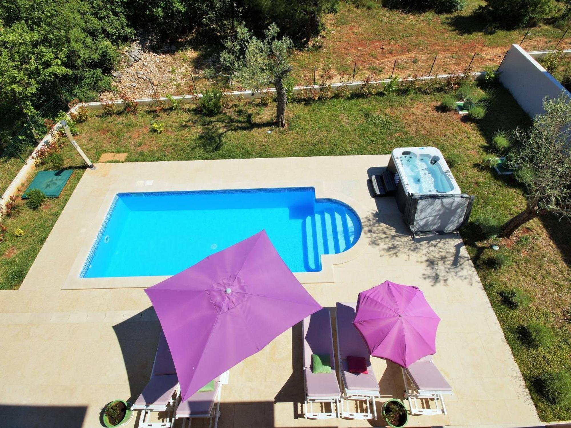 Lovely Villa With Pool, Wellness And Fenced Garden Rakalj Buitenkant foto